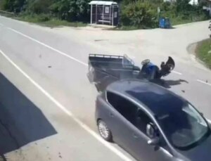 Ordu’da patpat ile otomobilin karıştığı trafik kazası kameraya yansıdı