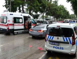 Ordu’da yağmur nedeniyle zincirleme trafik kazası: 2 yaralı