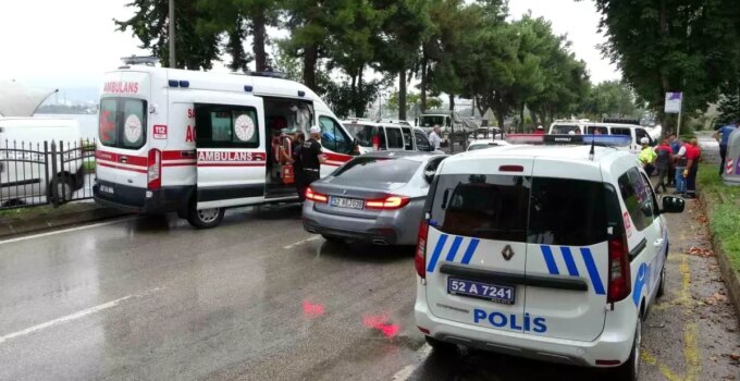 Ordu’da yağmur nedeniyle zincirleme trafik kazası: 2 yaralı